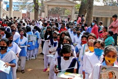 Delhi Govt Honours Schools for Making Holistic Contributions to Education Field