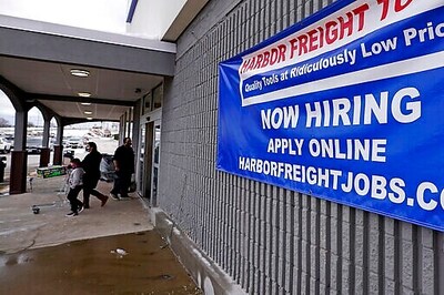 US Jobless Claims Fall Slightly To 793,000 With Layoffs High