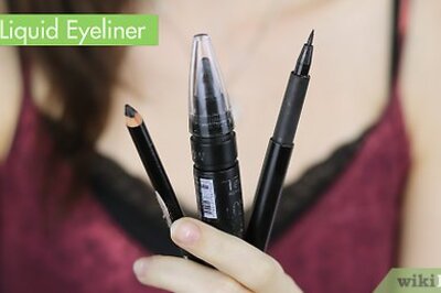 How to Apply Liquid Eyeliner