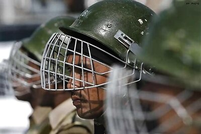 Chennai: Rights activists find human wall