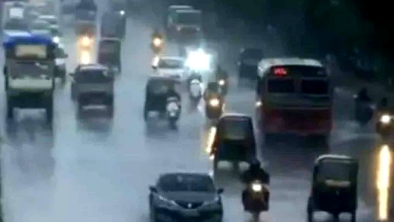 Delhi Wakes Up to Highest September Rain in 12 Years; Low-Lying Areas Flooded, Traffic Hit