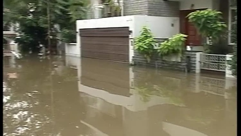 176 dead in Tamil Nadu, rains continue to pour