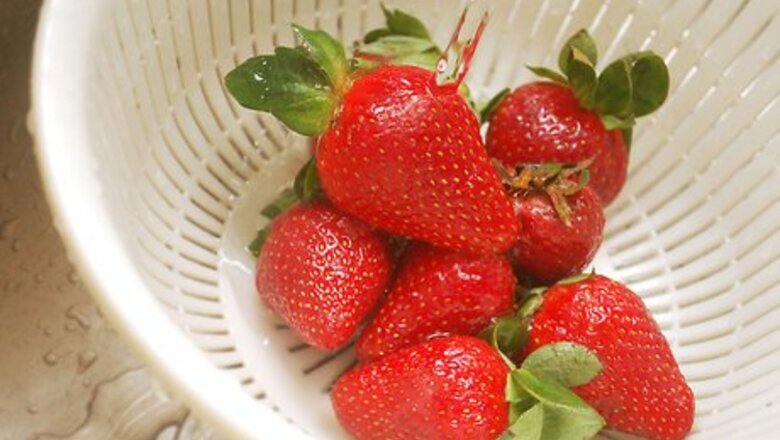 How to Macerate Strawberries