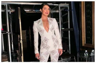 Priyanka Chopra's Fans Sing 'Desi Girl' as She Exits Nick Jonas' Concert