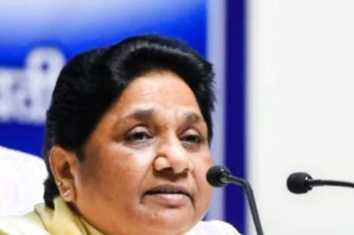 Mayawati Slams Akhilesh Over Foreign Tour Remark, Says Right Thinking Needed for Development