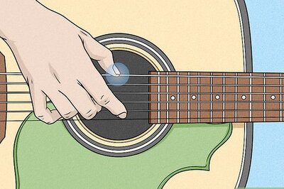 How to Find an Octave on a Guitar