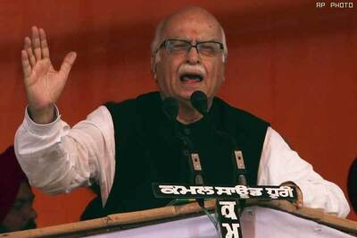 Clean politics most vital for democracy: Advani