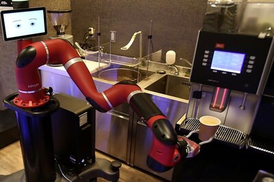 Robot Makes Coffee at New Cafe in Japan’s Capital