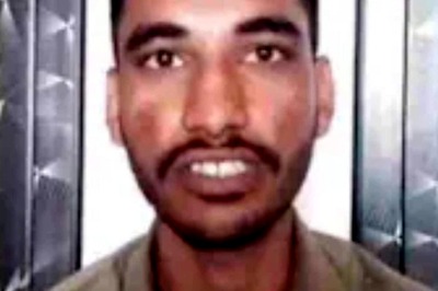 Student Who Lost Seat due to Lack of Funds Cracks NEET Again Using Friend's Edtech Subscription