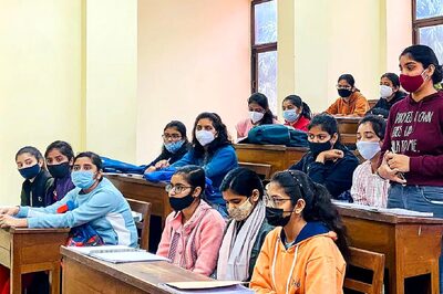 Vivekanand Education Society Launches Website Management Course