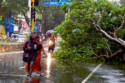 Airtel, Vodafone, Internet Services Hit by Cyclone Vardah
