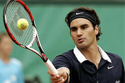 Federer, Safina advance to semi-finals