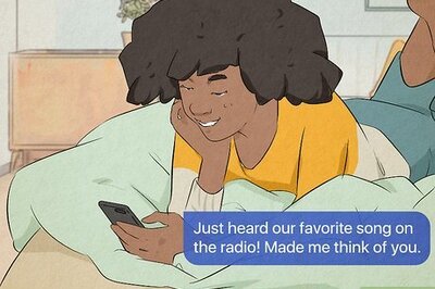 10+ Sweet Ways to Show Your Boyfriend You Love Him over Text (and Make Him Miss You!)