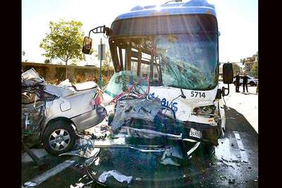 15 Dead, 24 Wounded in two Road Accidents in Pakistan
