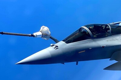 On Way to India, Five Rafale Jets Re-fuelled Mid-air at 30,000 Feet by French Tanker