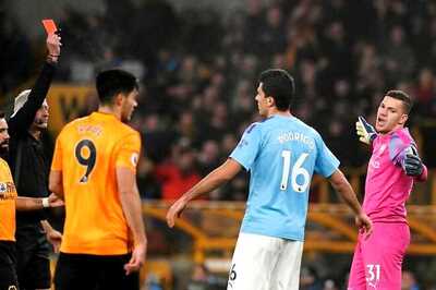 Red Card, VAR Controversy and Angry Fans: Manchester City-Wolves Had Everything