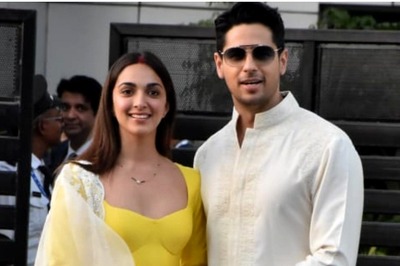 Sidharth Malhotra, Kiara Advani Arrive in Mumbai After Wedding Looking Lovely in Yellow and White