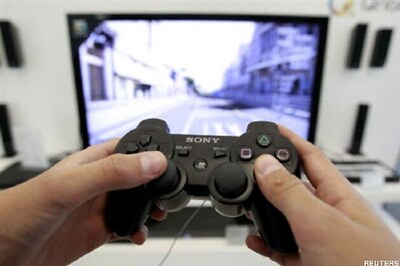 As console battle heats up, videogame revival hopes rise