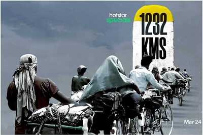 Vinod Kapri's 1232 Kms Chronicles Arduous Journey of 7 Migrant Workers During Lockdown