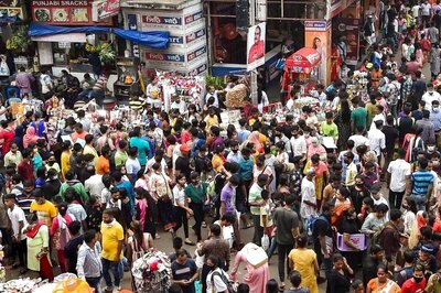 Sea of Crowd at Durga Puja Pandals in Bengal, Experts Fear Alarming Covid Surge Before Diwali