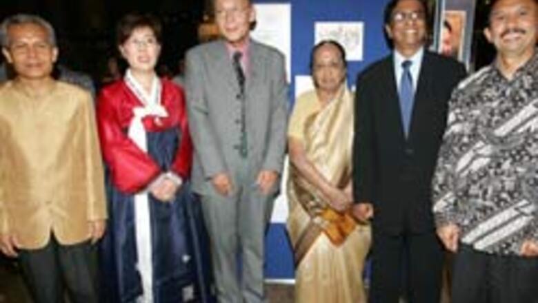 Indian doctor couple among Magsaysay winners
