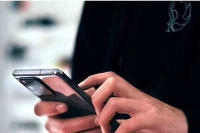 Govt Asks Retailers Not to Insist on Mobile Number of Customers for Providing Services