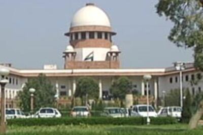Slipper thrown in Supreme Court, judge ducks
