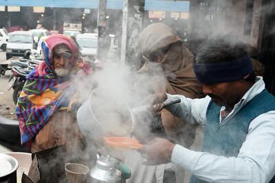 Siachen Feat, R-Day Prep & More: Moving Over Fog Alerts & Train Delays, How India is Drubbing Cold