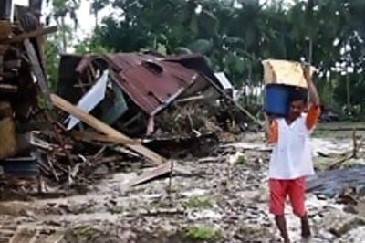 Quake hits Indonesia; no tsunami risk