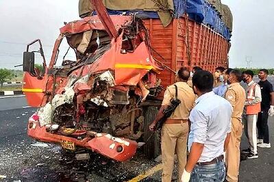 Five Killed As Truck Rams Into Stationary Bus On Agra-Lucknow Expressway