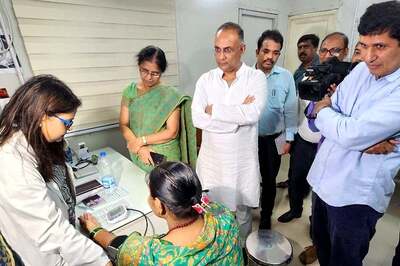 K'taka Minister Finds Delhi Mohalla Clinic 'Overhyped' Minutes After Praise; AAP Blames 'Phone Call' for U-turn