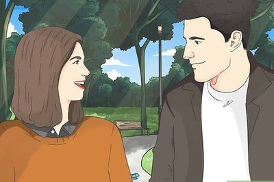 11 Subtle Signs That a Pisces Woman Likes You