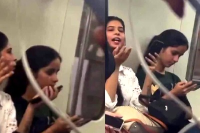 'Badtameez': Women in War of Words Over Seat Issue in Delhi Metro, Internet Says 'Kalesh Express'