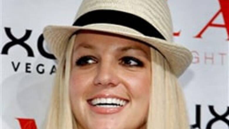 Spears goes shopping for wedding dress