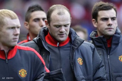 Barcelona join race to rope in Rooney
