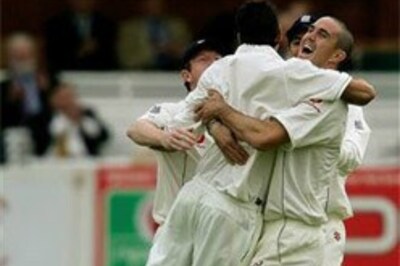 Mahmood's pace too hot for Sri Lanka
