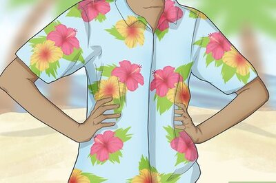 How to Dress Like a Tourist