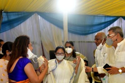 Brushing Up Hindi, North India's 'Ruthless' Political Style: Mamata's PM Ambition Needs More Prep Than Just Reaching Out to Sonia