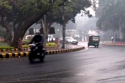 Orange Alert in Delhi Amid Forecast of Heavy Rain, Hailstorms But Temperature Likely to Rise