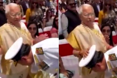 On Cam | Indian Navy Chief Admiral Dinesh Tripathi Touches Mother's Feet To Seek Blessing After Assuming Charge