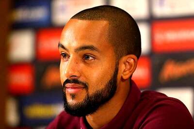 With Wayne Rooney injured, Theo Walcott eyes England striker role