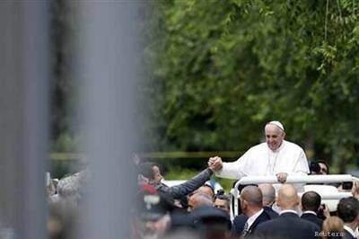 Stop wrecking people's lives and repent, Pope tells mafia