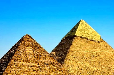 Ancient Egyptian Wall Painting Shows How Pyramids Were Built