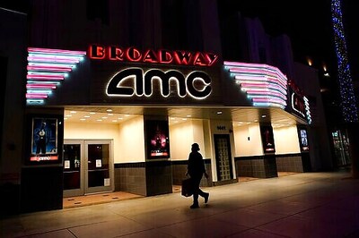 Universal Strikes Another Deal With A Major Theater Chain