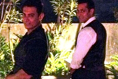 Friends that pee together, stay together? Aamir Khan posts photo with Salman in a urinating pose