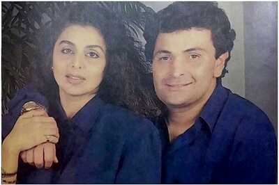 Neetu Kapoor Marks One Month of Rishi Kapoor's Death with Throwback Photo and Tearful Song