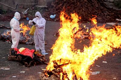 I Beg Govt to Make Arrangements for Last Rites of COVID Victims in Dignified Manner: Kumaraswamy