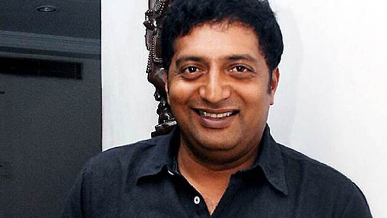 Prakash throws a party for 'Thulli Vilayadu' cast