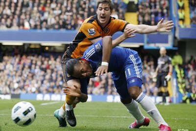 EPL: Chelsea hunt Wolves, Everton hold Spurs