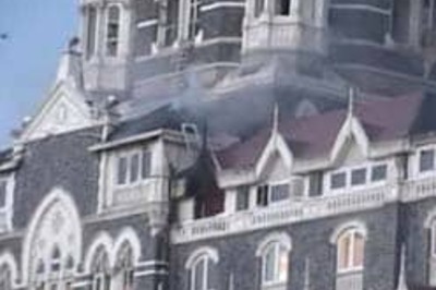 Mumbai attacked; political parties 'concerned'